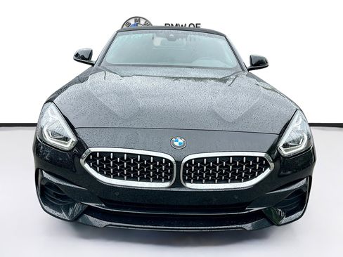 Certified 2022 BMW Z4 sDrive30i image 2