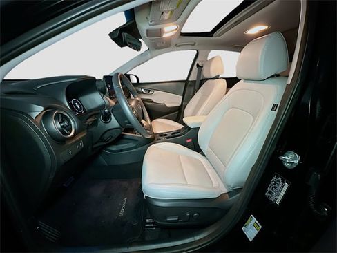 Used 2023 Hyundai Kona Limited image 11