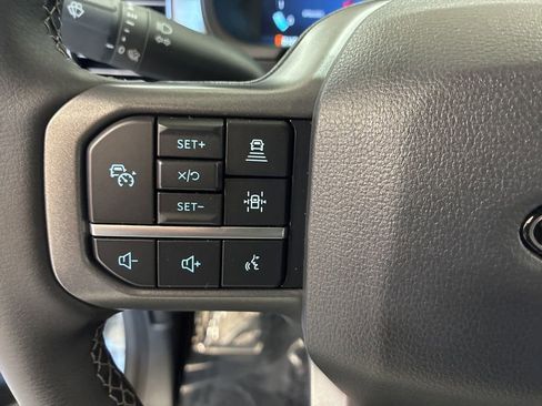 Used 2025 Ford F150 Lariat AWD/4WD image 20