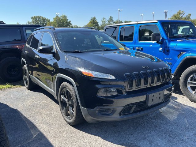 Used 2017 Jeep Cherokee Sport FWD image 1
