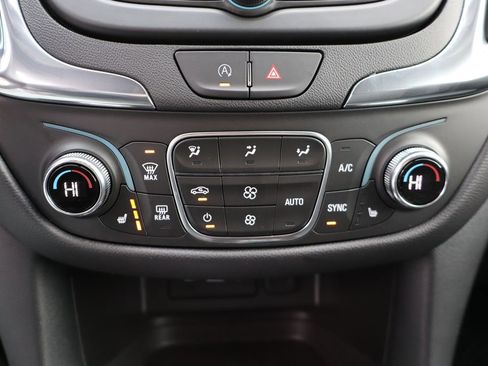 Used 2023 Chevrolet Equinox LT image 22