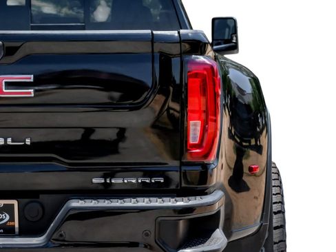 Used 2023 GMC Sierra 3500 Denali w/ Denali Ultimate Package AWD/4WD image 48