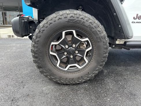 Used 2022 Jeep Gladiator Rubicon w/ Trailer Tow Package image 33