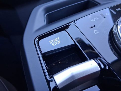 New 2026 BMW iX xDrive45 w/ Premium Package image 24