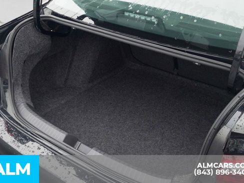 Used 2024 Volkswagen Jetta SE FWD image 8