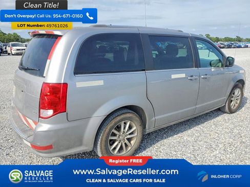 Used 2020 Dodge Grand Caravan SXT FWD image 4