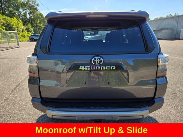 Used 2022 Toyota 4Runner TRD Off-Road Premium w/ Moonroof Package AWD/4WD image 8