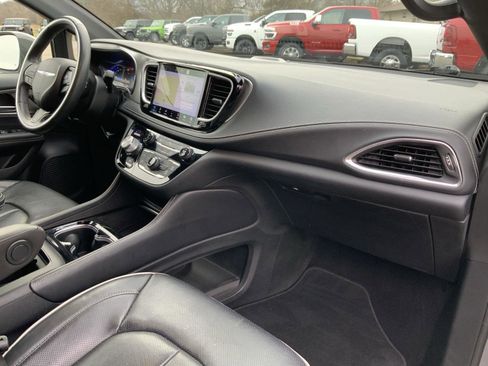 Used 2021 Chrysler Pacifica Limited w/ S Appearance Package image 66