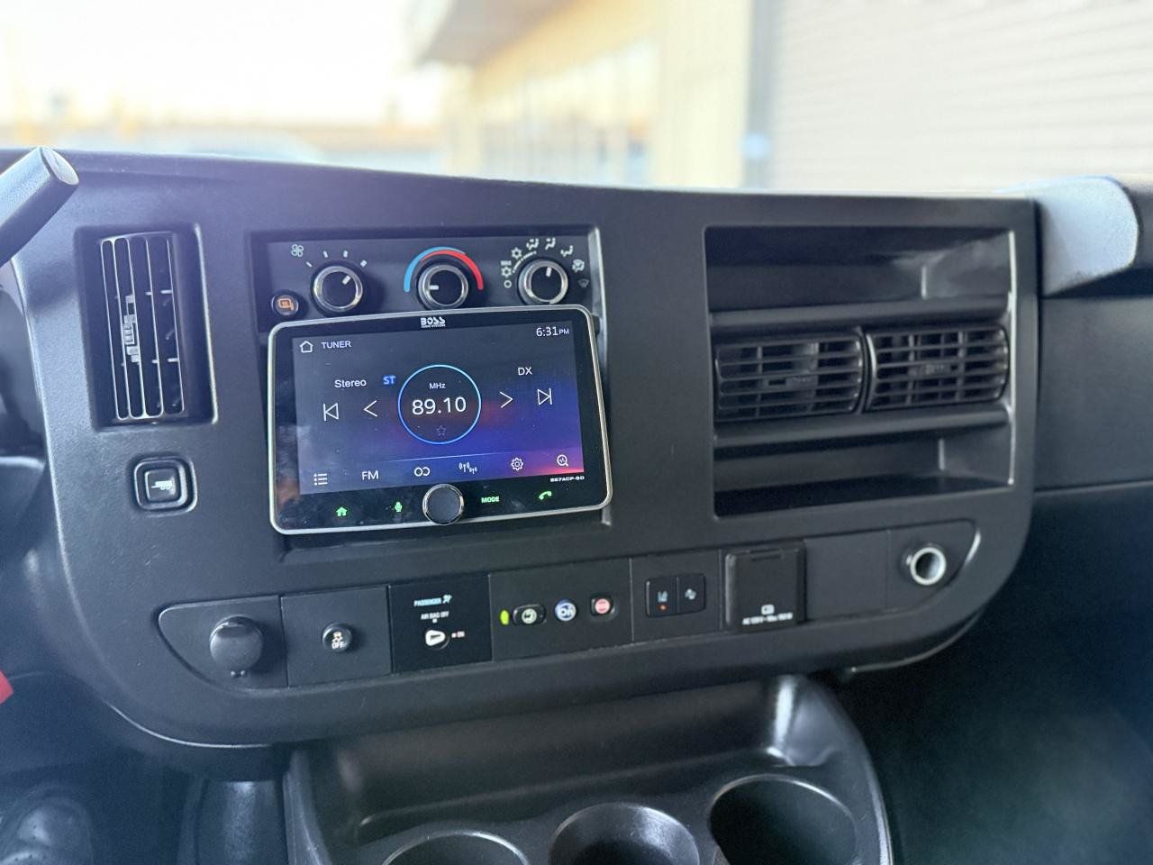 Used 2019 Chevrolet Express 3500 LT w/ LT Preferred Equipment Group RWD image 17