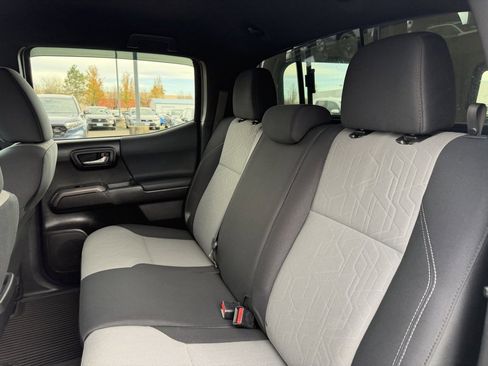 Used 2021 Toyota Tacoma TRD Off-Road image 28