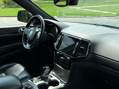 Used 2021 Jeep Grand Cherokee Limited AWD/4WD image 28
