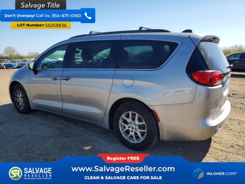 Used 2021 Chrysler Voyager Lxi FWD image 3