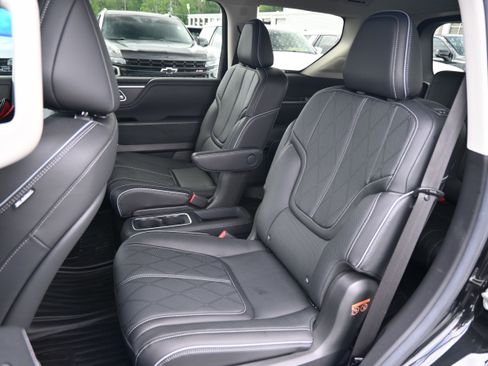 Used 2025 INFINITI QX80 Sensory AWD/4WD image 30