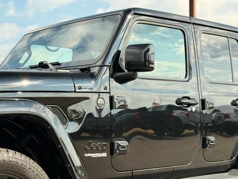 Used 2021 Jeep Wrangler Unlimited Sahara AWD/4WD image 42
