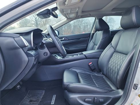 Used 2023 Nissan Maxima Platinum w/ Sport Mat Group image 10