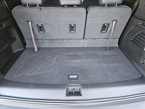 Used 2025 Chevrolet Traverse Z71 w/ Enhanced Driving Package AWD/4WD image 6