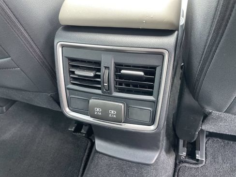 Used 2024 Subaru Forester Premium AWD/4WD image 25