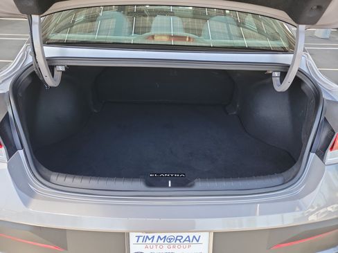 Certified 2025 Hyundai Elantra Sport FWD image 28