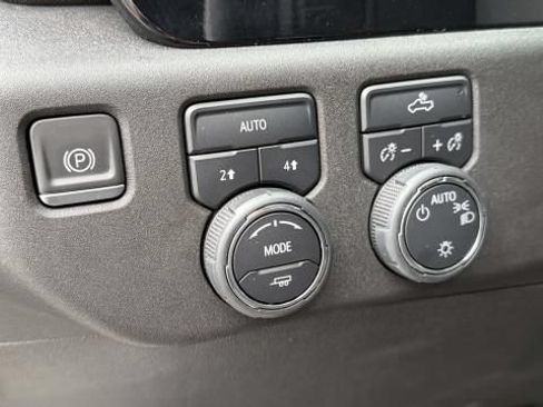 Certified 2023 Chevrolet Silverado 1500 LT AWD/4WD image 9