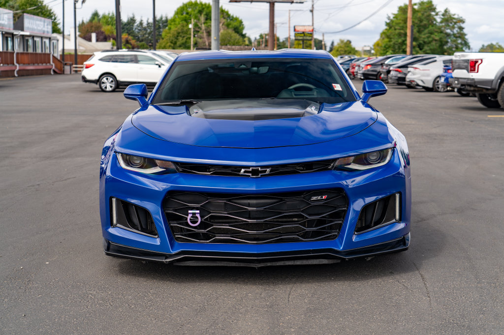 Used 2021 Chevrolet Camaro ZL1 RWD image 3