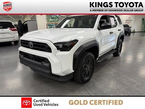 Certified 2025 Toyota 4Runner SR5 AWD/4WD image 4