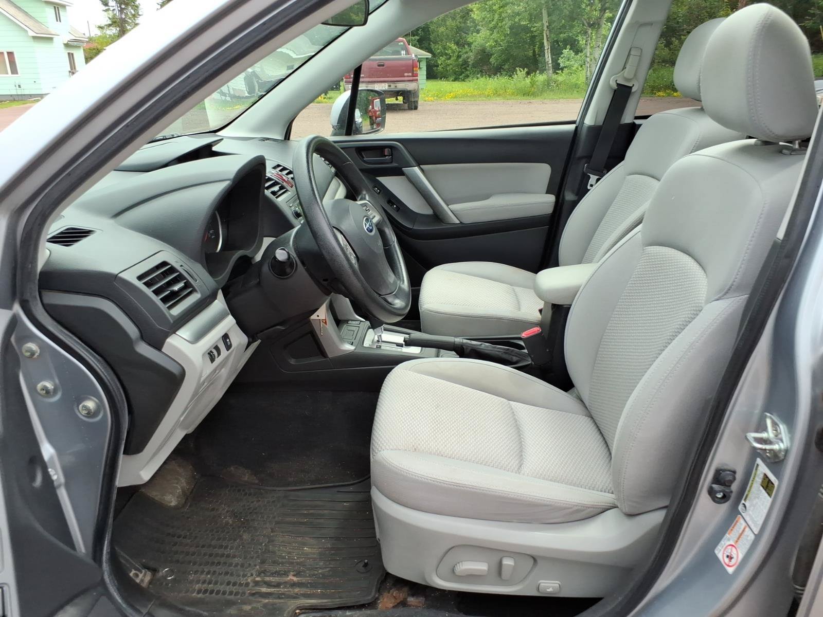 Used 2014 Subaru Forester 2.5i Premium w/ Protection Package #1 AWD/4WD image 10
