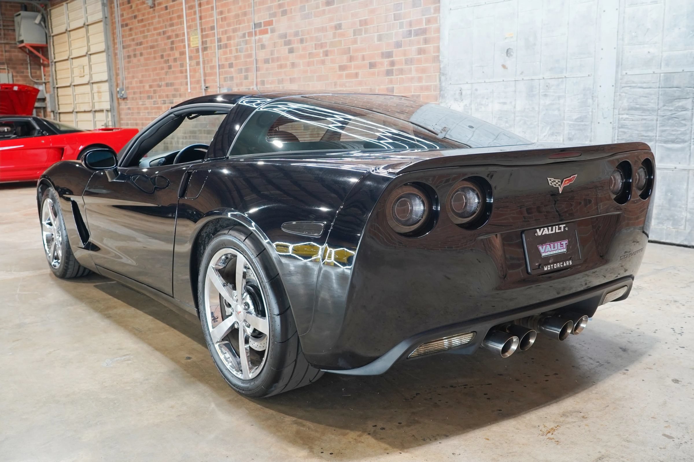 Used 2010 Chevrolet Corvette Coupe w/ Preferred Equipment Group RWD image 9