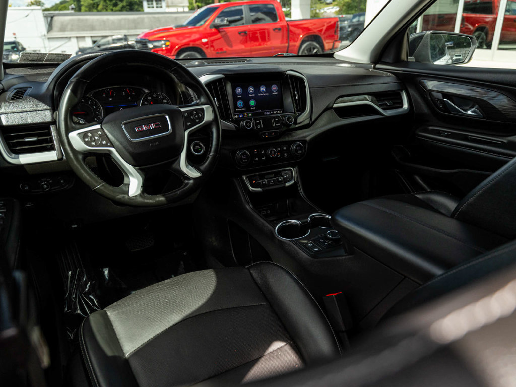 Used 2024 GMC Terrain SLT w/ Elevation Edition AWD/4WD image 17