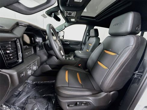 New 2026 GMC Sierra 2500 AT4 w/ AT4 Premium Plus Package AWD/4WD image 15