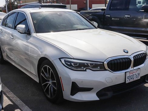 Used 2021 BMW 330i Sedan w/ Driving Assistance Package image 5