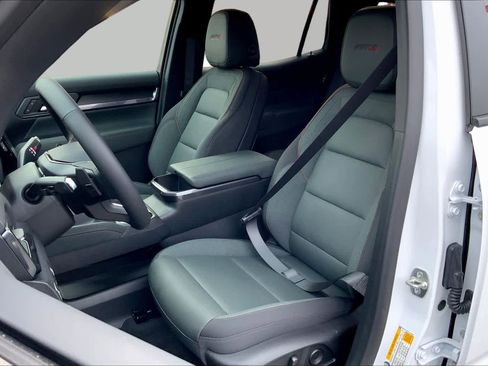 New 2026 GMC Terrain AT4 AWD/4WD image 9