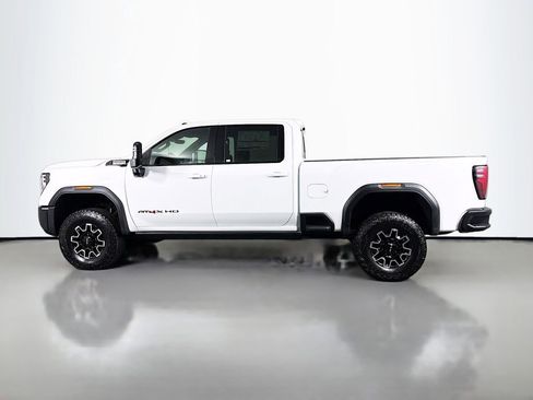 New 2026 GMC Sierra 2500 AT4X image 4