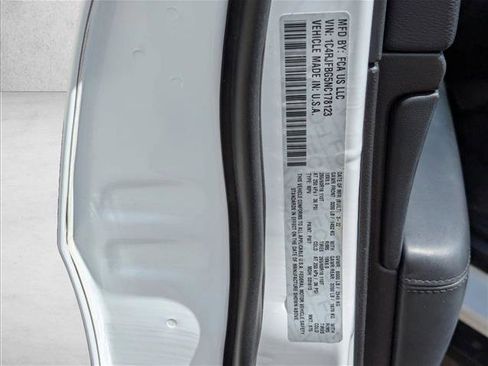 Used 2022 Jeep Grand Cherokee Limited image 26