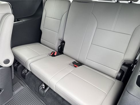 New 2026 GMC Acadia Elevation w/ Elevation Premium Package FWD image 32