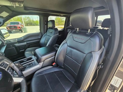 Used 2018 Ford F150 Raptor w/ Equipment Group 802A Luxury image 17