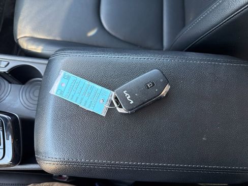 Used 2023 Kia Sportage EX image 35