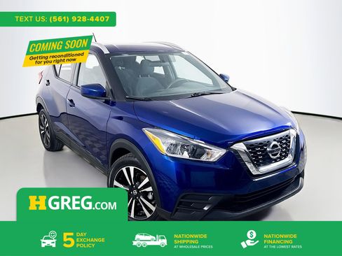 Used 2018 Nissan Kicks SV image 1