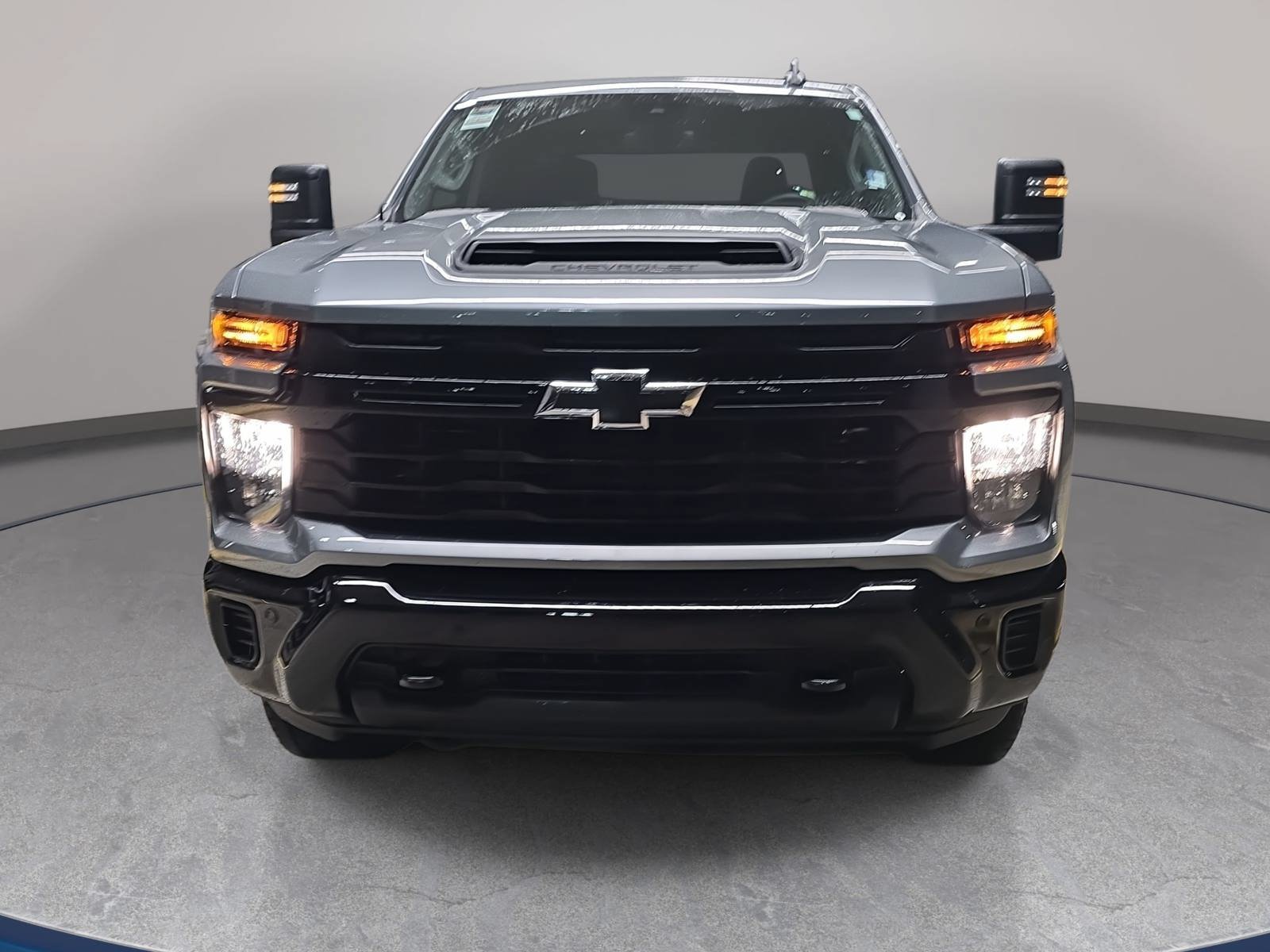 Used 2026 Chevrolet Silverado 2500 Custom w/ Custom Value Package AWD/4WD image 2