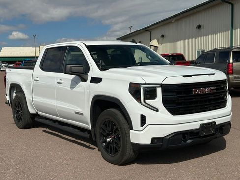 Used 2022 GMC Sierra 1500 Elevation AWD/4WD image 7