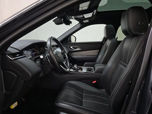 Used 2022 Land Rover Range Rover Velar R-Dynamic S image 4