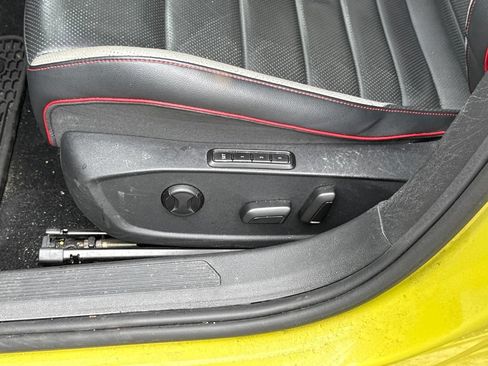 Used 2022 Volkswagen GTI Autobahn FWD image 13