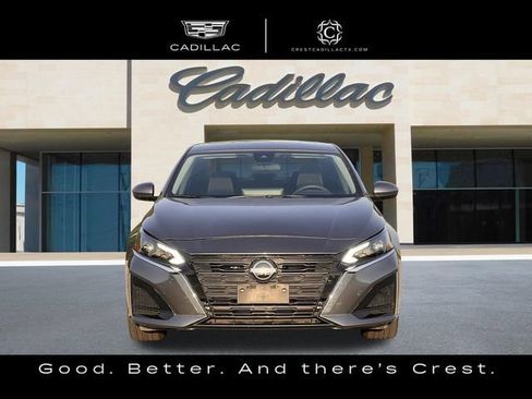 Used 2024 Nissan Altima 2.5 SV w/ SV Premium Package FWD image 7