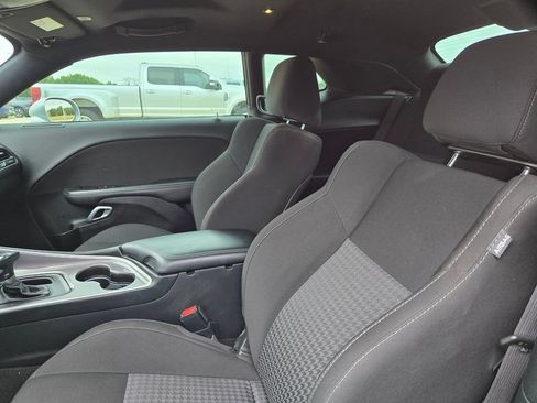 Used 2022 Dodge Challenger GT w/ Blacktop Package RWD image 10