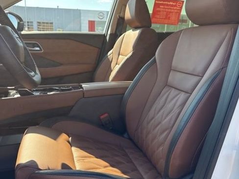 Certified 2026 Nissan Rogue Platinum w/ Tech Package image 9