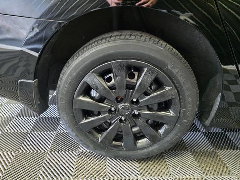 Used 2015 Nissan Sentra S image 35