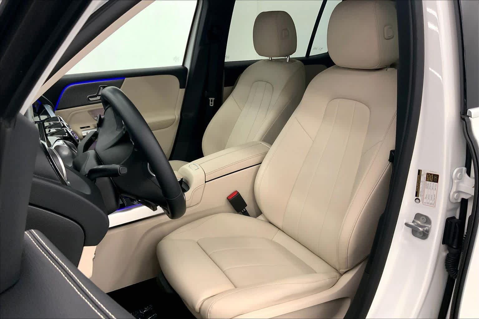 Used 2023 Mercedes-Benz GLB 250 image 21