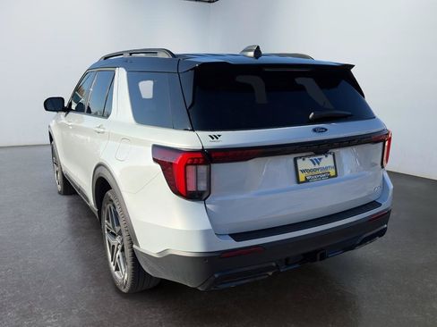 New 2026 Ford Explorer ST-Line w/ ST-Line Street Pack AWD/4WD image 3