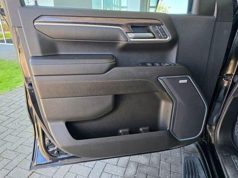 Used 2023 Chevrolet Silverado 1500 LTZ w/ LTZ Convenience Package II AWD/4WD image 20