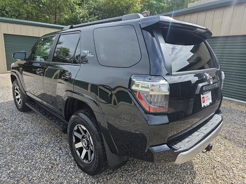 Used 2023 Toyota 4Runner TRD Off-Road Premium w/ Moonroof Package AWD/4WD image 4