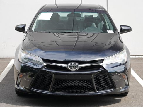 Used 2017 Toyota Camry SE FWD image 38